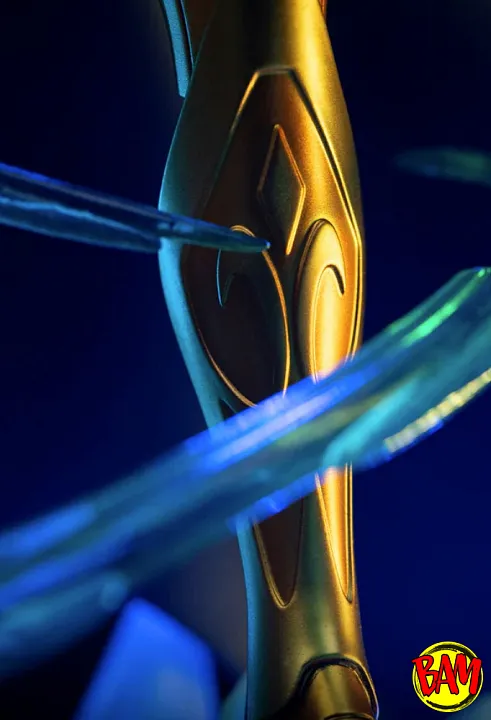 Iron Studios: Art Scale 1/10 Aquarius Camus Statue (Saint Seiya)