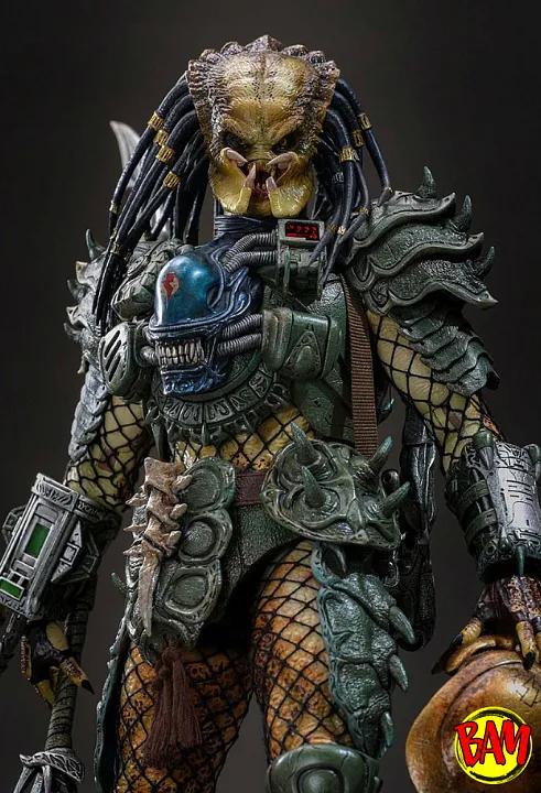 Hot Toys: CMS029 Broken Tusk Predator 1/6 Scale Action Figure (Alien VS Predator)