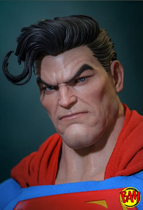 Hot Toys: CMS032 Superman 1/6 Scale Action Figure (DC Comics)