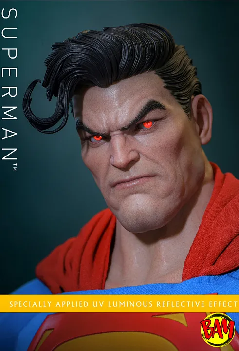 Hot Toys: CMS032 Superman 1/6 Scale Action Figure (DC Comics)