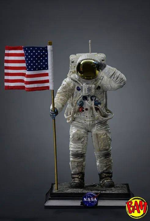 Iron Studios: Legacy Replica 1/4 Apollo 11 Astronaut Statue (NASA)