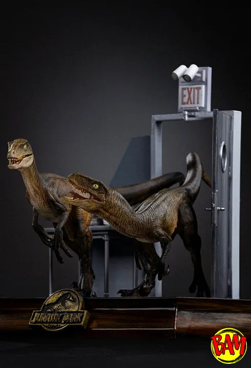 Iron Studios: Art Scale 1/10 Raptors at the Kitchen's Door Statue (Jurassic Park)
