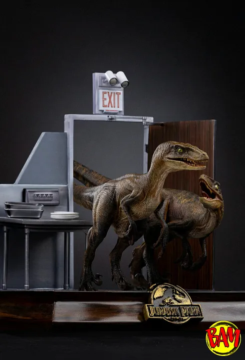 Iron Studios: Art Scale 1/10 Raptors at the Kitchen's Door Statue (Jurassic Park)