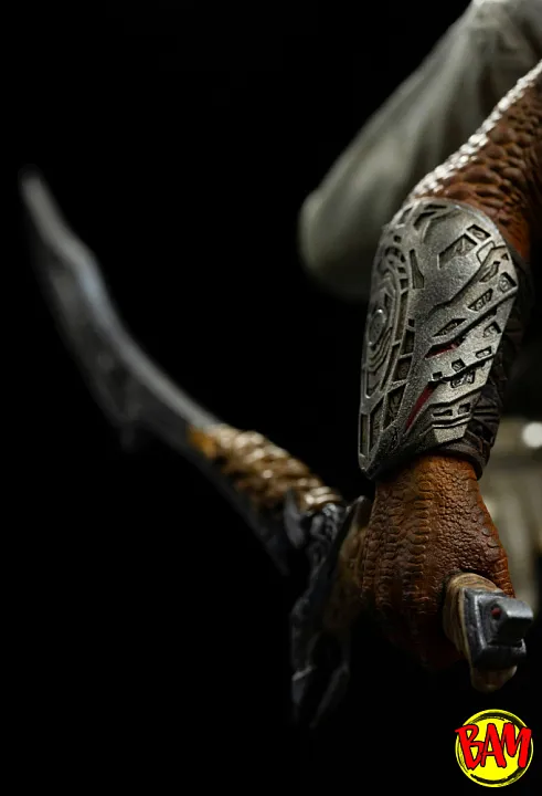 Iron Studios: Art Scale 1/10 Dek & Thia Statue (Predator Badlands)