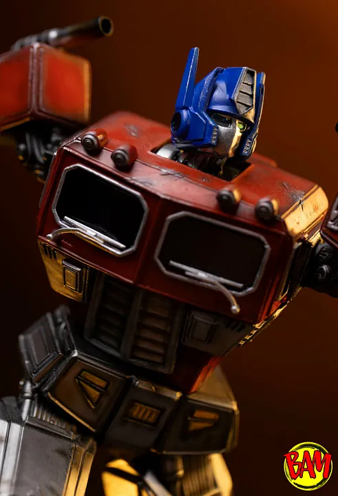 Iron Studios: Demi Art Scale 1/20 Optimus Prime Statue (Transformes)