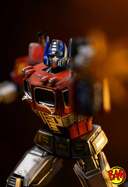 Iron Studios: Demi Art Scale 1/20 Optimus Prime Statue (Transformes)
