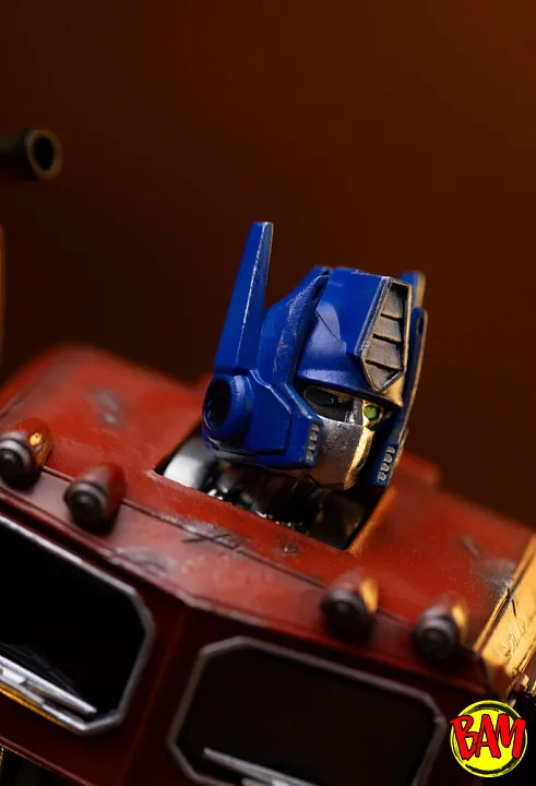 Iron Studios: Demi Art Scale 1/20 Optimus Prime Statue (Transformes)