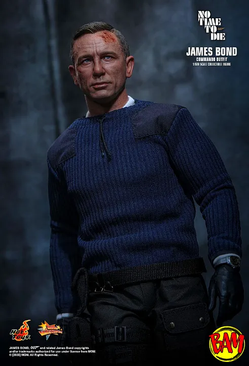 Hot Toys: MMS804 James Bond 1/6 Scale Action Figure (Commando Outfit)