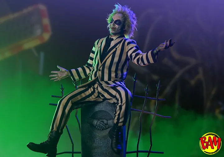 Sideshow: Premium Format Figure Beetlejuice (Mixed Media)