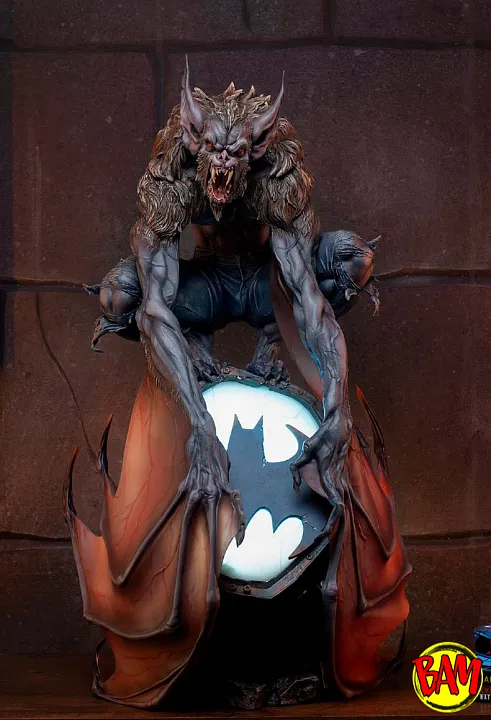 Sideshow: Premium Format Figure Man-Bat (DC Comics)